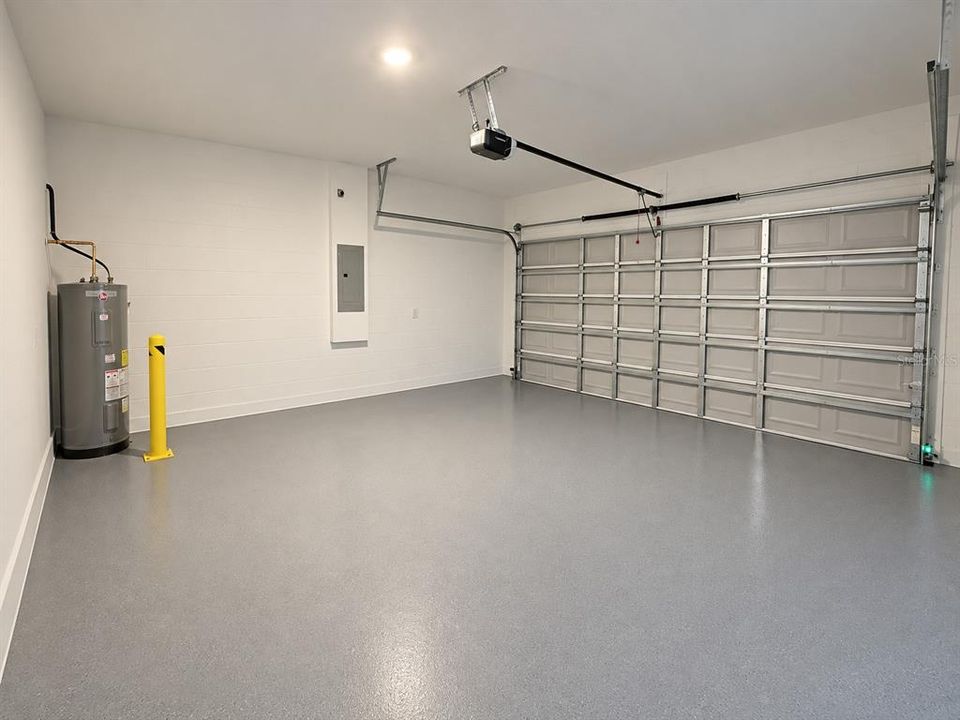 En Venta: $347,900 (4 camas, 3 baños, 2100 Pies cuadrados)