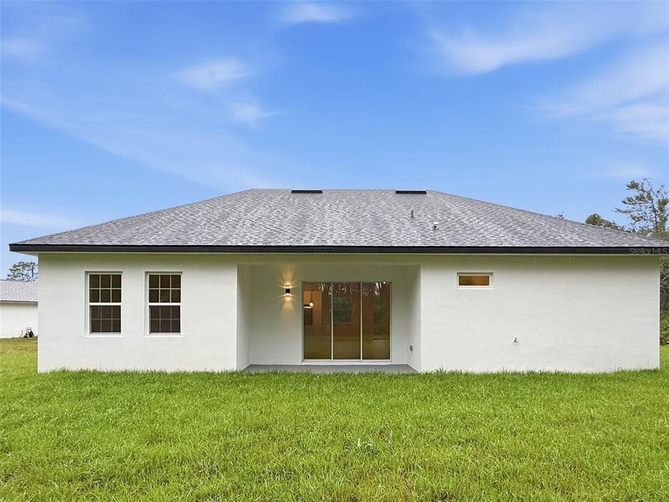 En Venta: $347,900 (4 camas, 3 baños, 2100 Pies cuadrados)