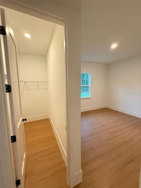 En Venta: $347,900 (4 camas, 3 baños, 2100 Pies cuadrados)
