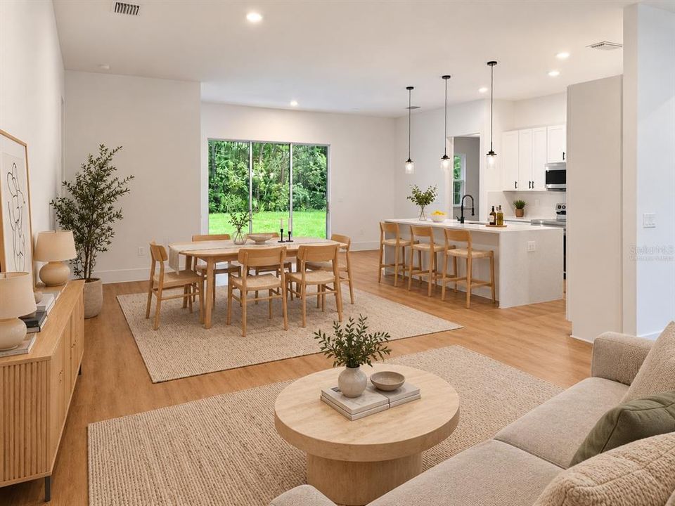 En Venta: $347,900 (4 camas, 3 baños, 2100 Pies cuadrados)
