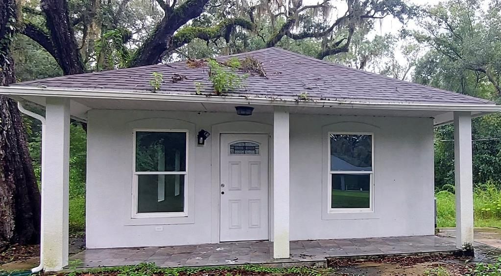 For Sale: $125,000 (2 beds, 1 baths, 960 Square Feet)