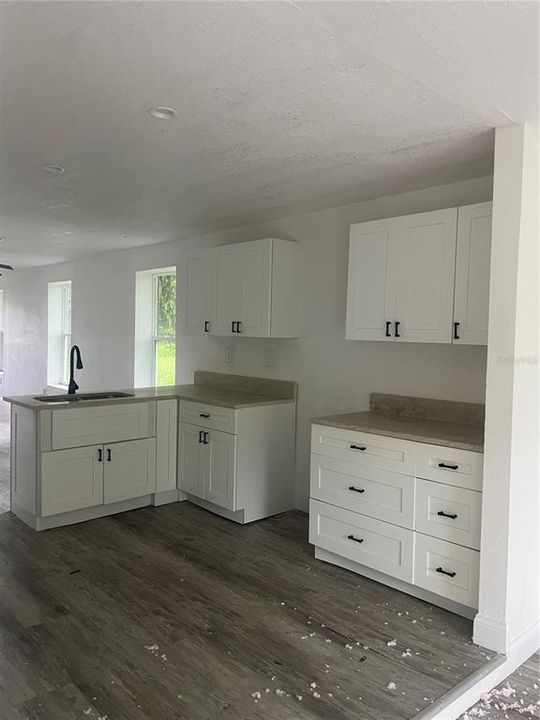For Sale: $125,000 (2 beds, 1 baths, 960 Square Feet)