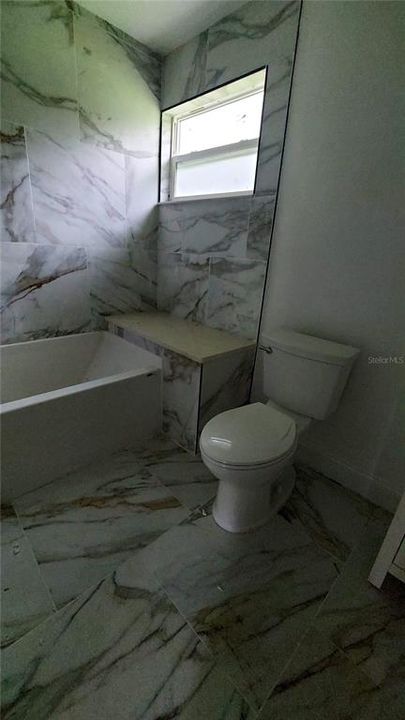 For Sale: $125,000 (2 beds, 1 baths, 960 Square Feet)