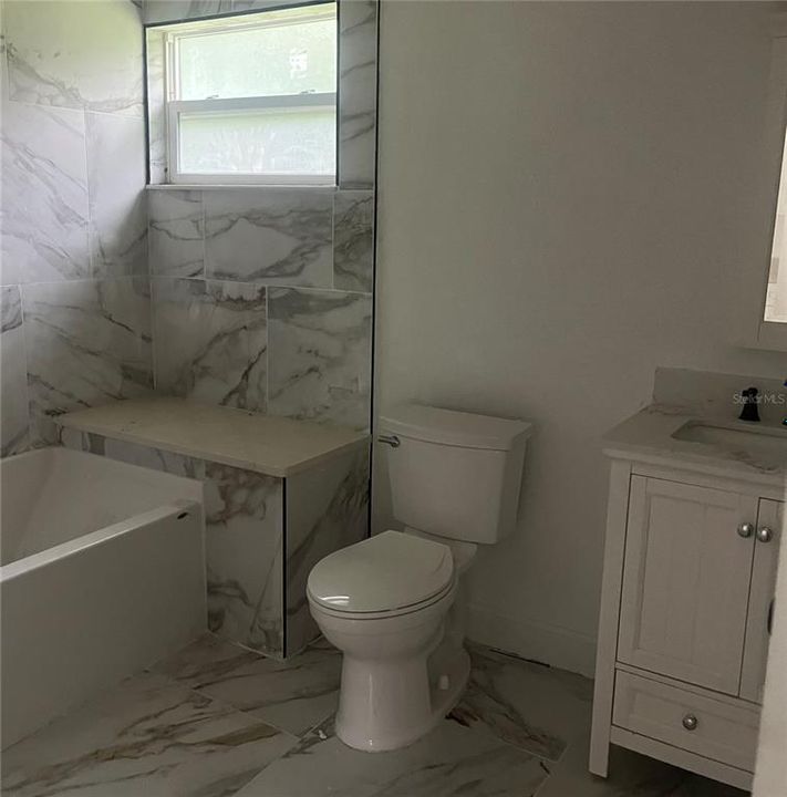 For Sale: $125,000 (2 beds, 1 baths, 960 Square Feet)