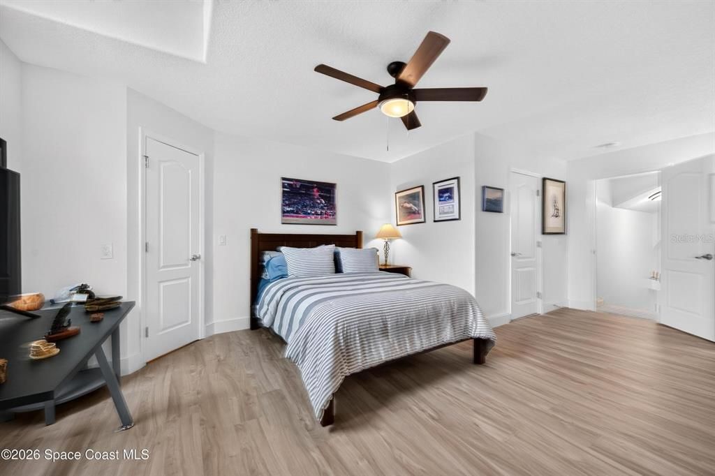 En Venta: $699,999 (5 camas, 4 baños, 2930 Pies cuadrados)