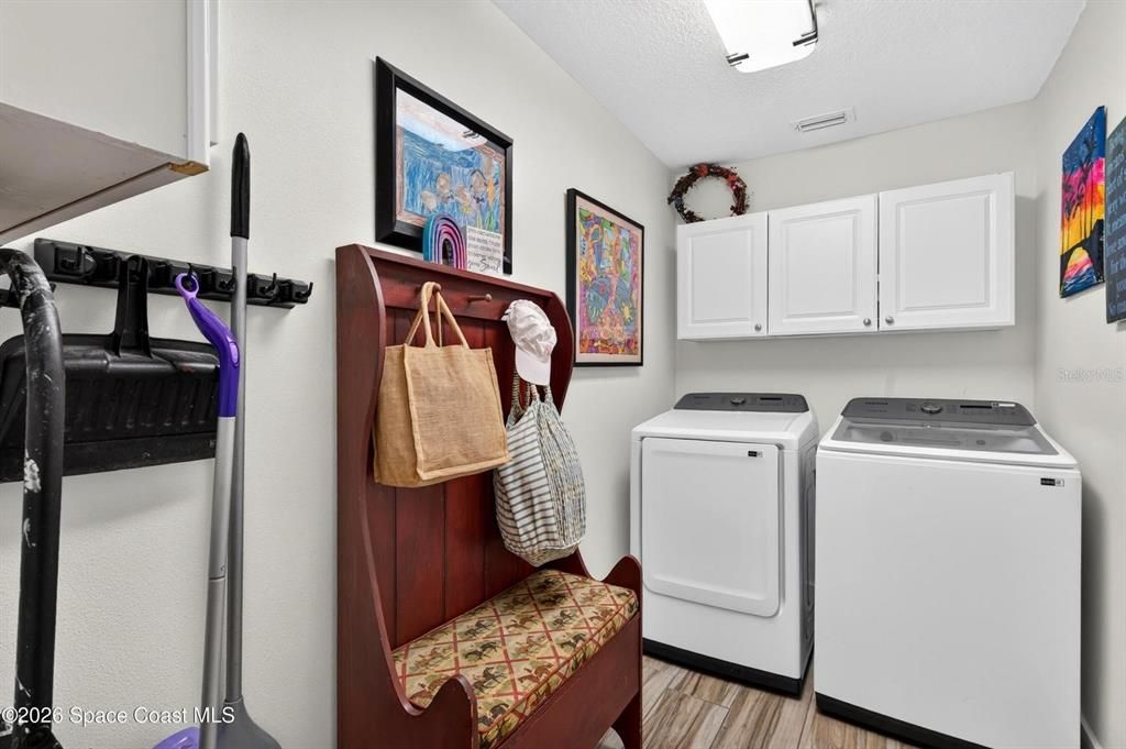 En Venta: $699,999 (5 camas, 4 baños, 2930 Pies cuadrados)