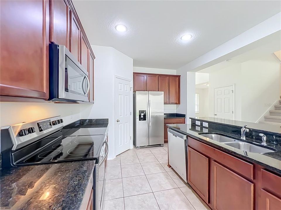 En Venta: $730,000 (6 camas, 4 baños, 4204 Pies cuadrados)