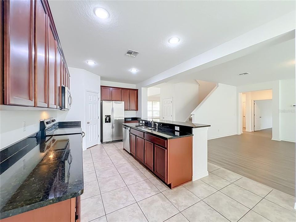 En Venta: $730,000 (6 camas, 4 baños, 4204 Pies cuadrados)