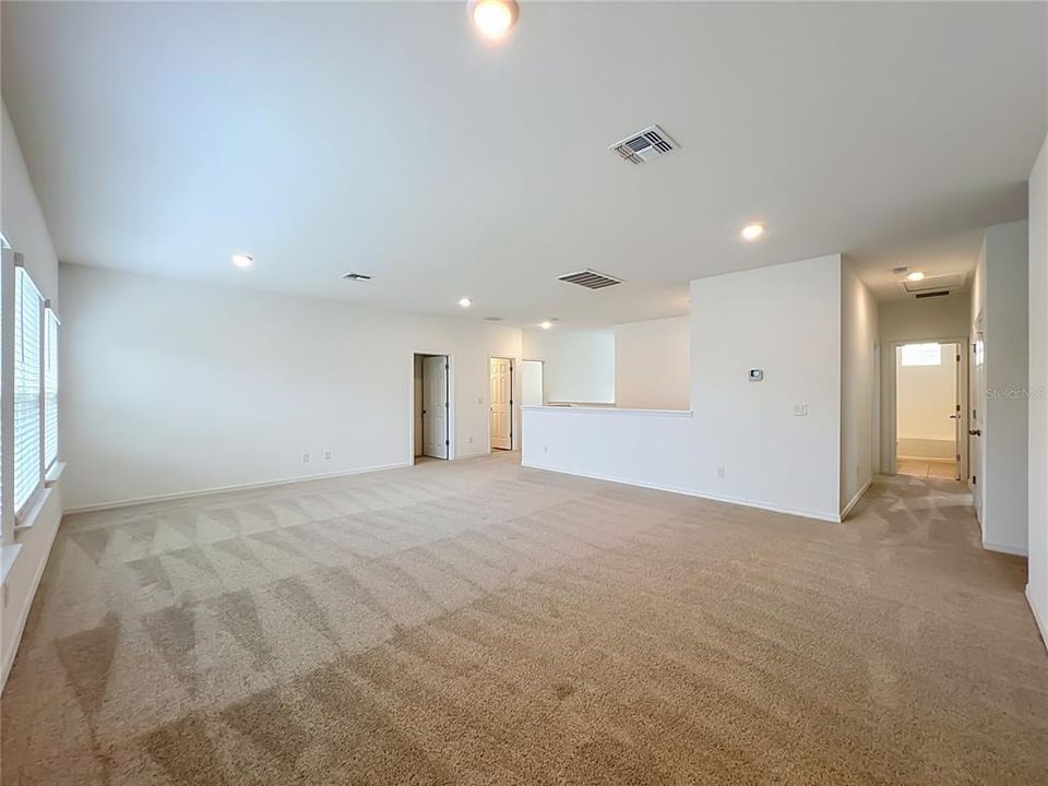 En Venta: $730,000 (6 camas, 4 baños, 4204 Pies cuadrados)
