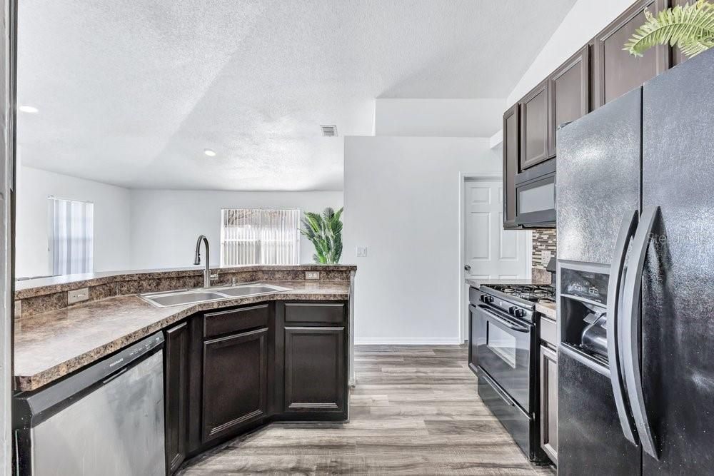 En Venta: $334,999 (3 camas, 2 baños, 1119 Pies cuadrados)
