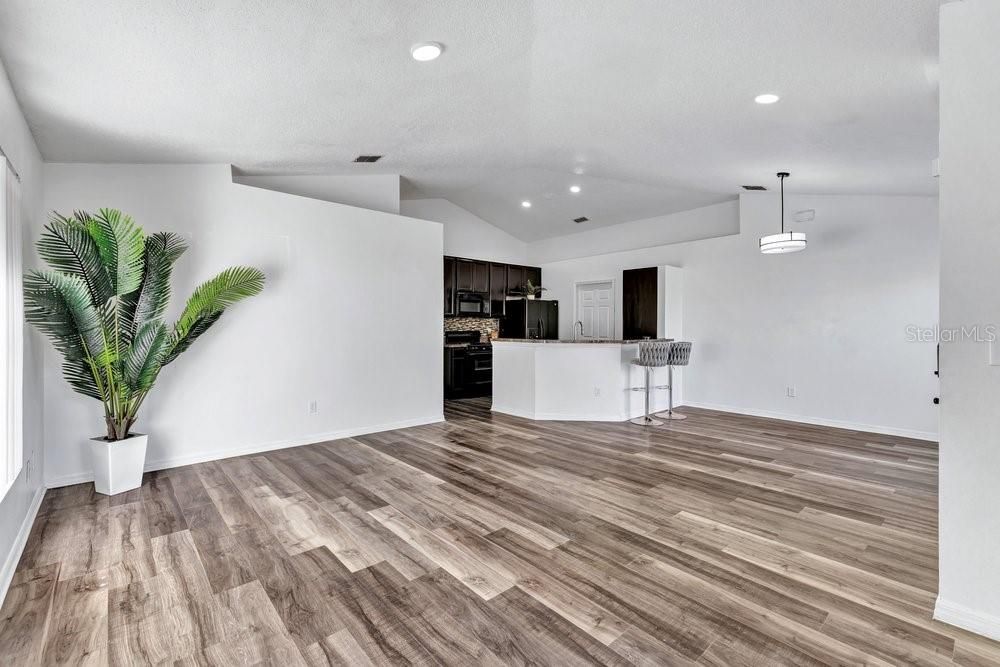 En Venta: $334,999 (3 camas, 2 baños, 1119 Pies cuadrados)