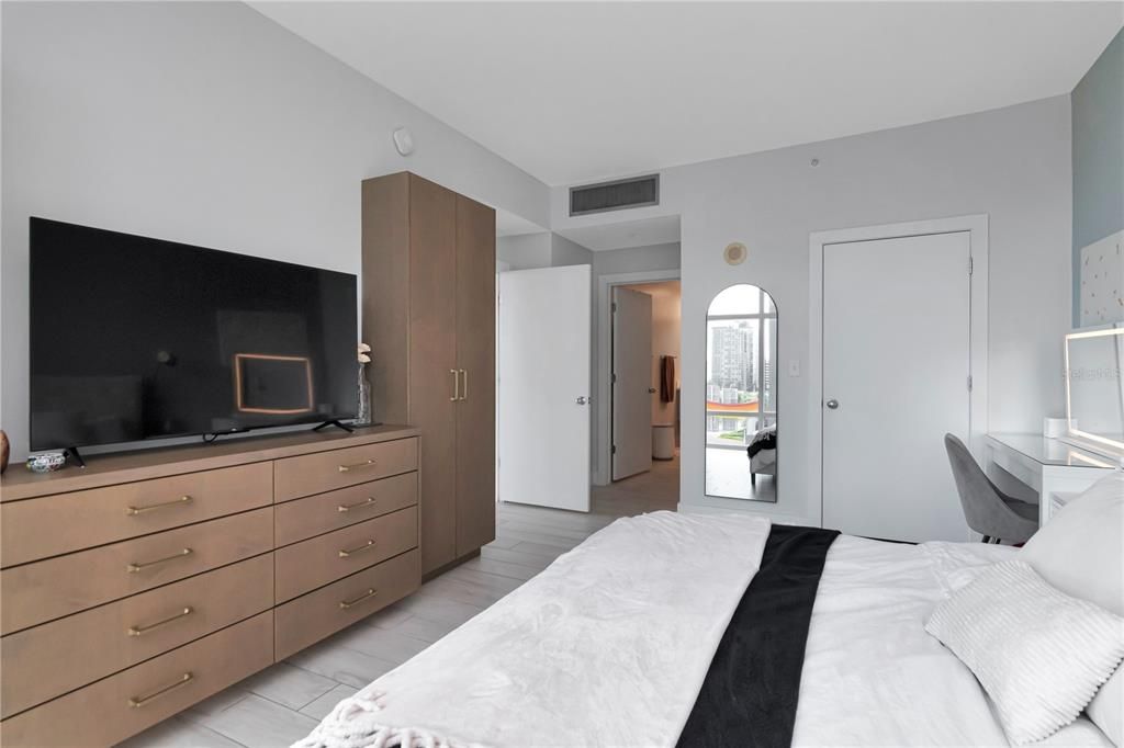 На продажу: $799,000 (2 спален, 2 ванн, 1634 Квадратных фут)