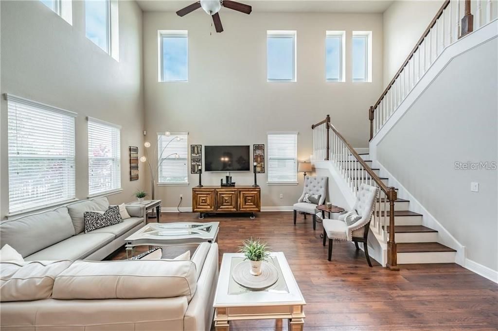 For Rent: $3,600 (5 beds, 4 baths, 3239 Square Feet)