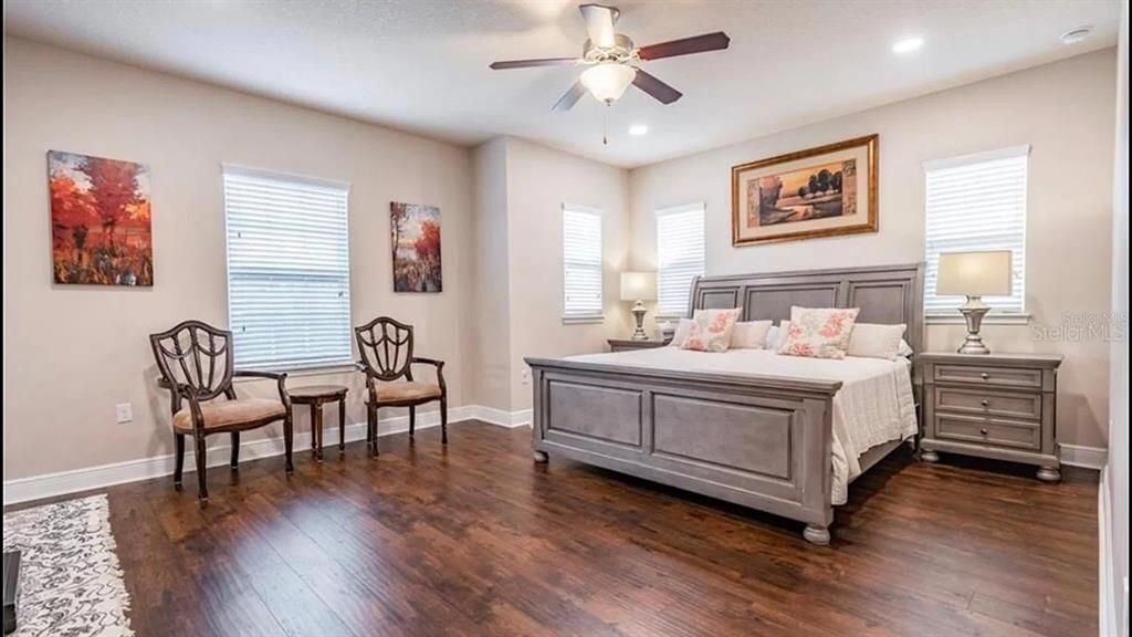 For Rent: $3,600 (5 beds, 4 baths, 3239 Square Feet)