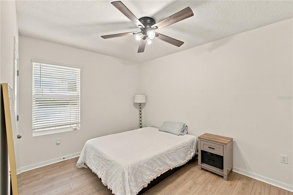 For Sale: $510,000 (5 beds, 3 baths, 2077 Square Feet)