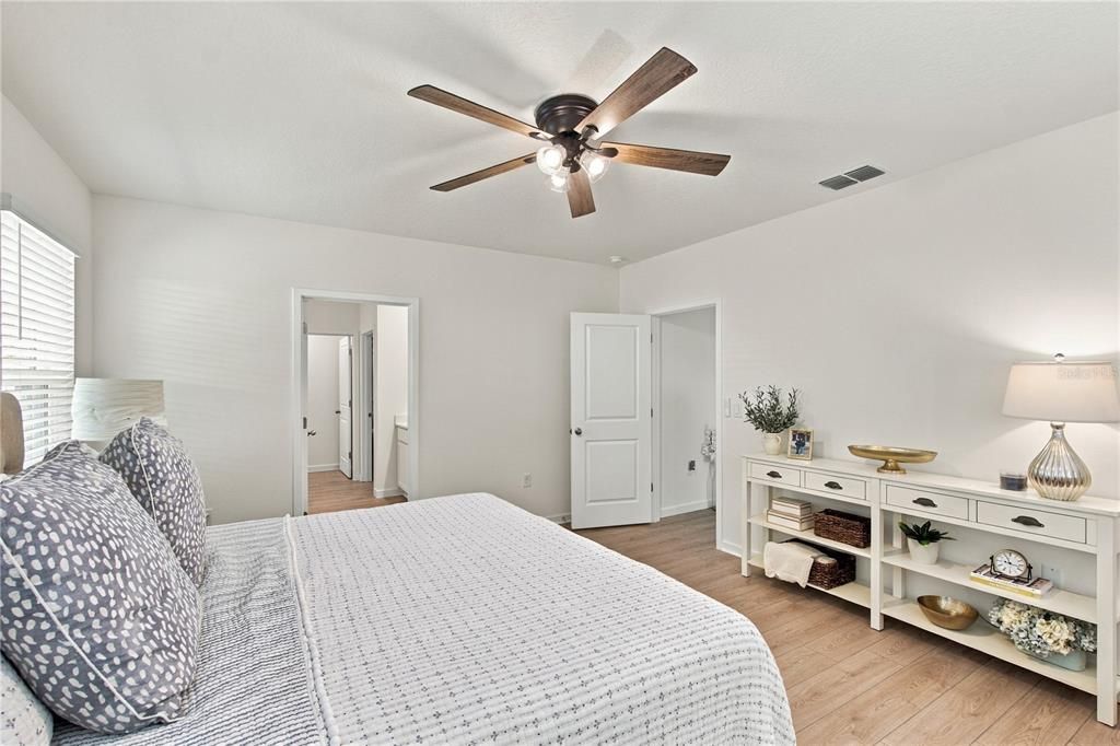 For Sale: $510,000 (5 beds, 3 baths, 2077 Square Feet)