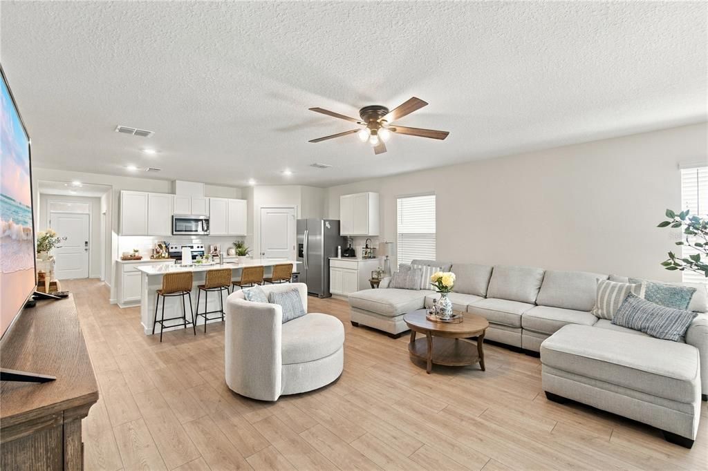 For Sale: $510,000 (5 beds, 3 baths, 2077 Square Feet)