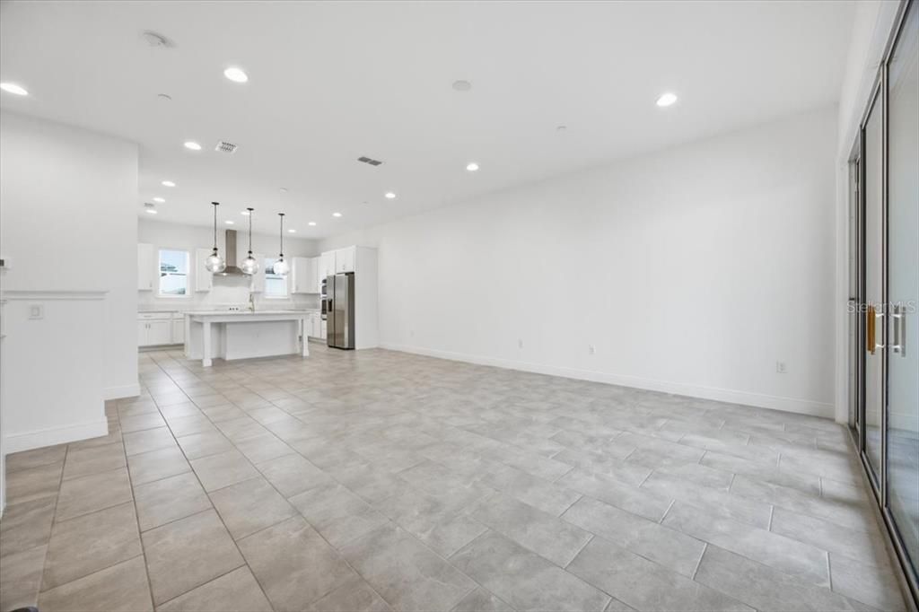 For Rent: $3,600 (4 beds, 3 baths, 2310 Square Feet)