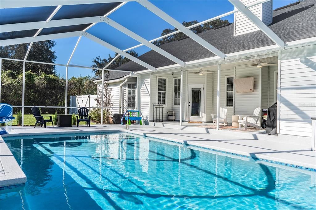 En Venta: $635,000 (4 camas, 2 baños, 2276 Pies cuadrados)