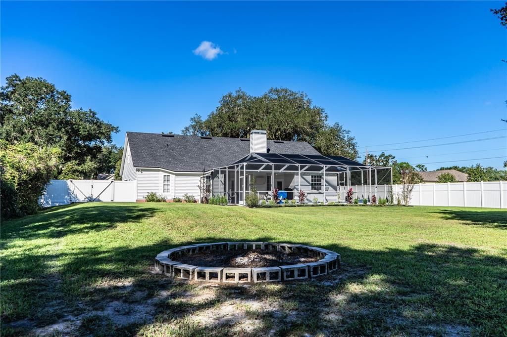 En Venta: $635,000 (4 camas, 2 baños, 2276 Pies cuadrados)