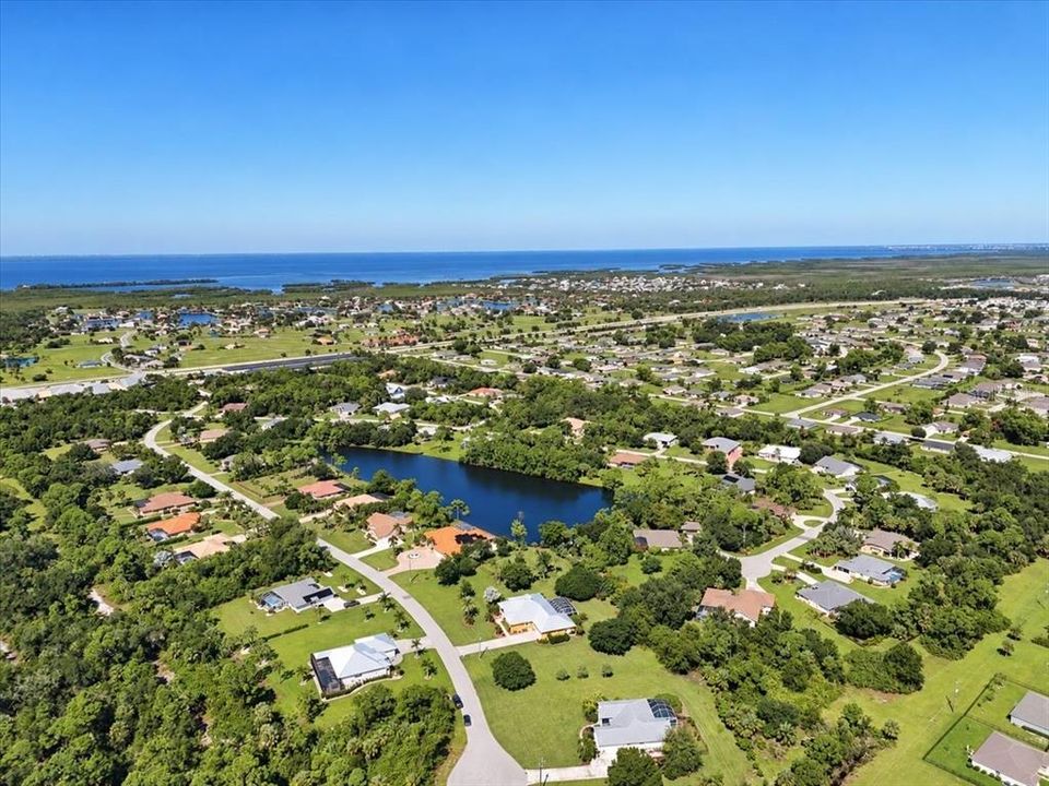 En Venta: $899,999 (4 camas, 3 baños, 2848 Pies cuadrados)