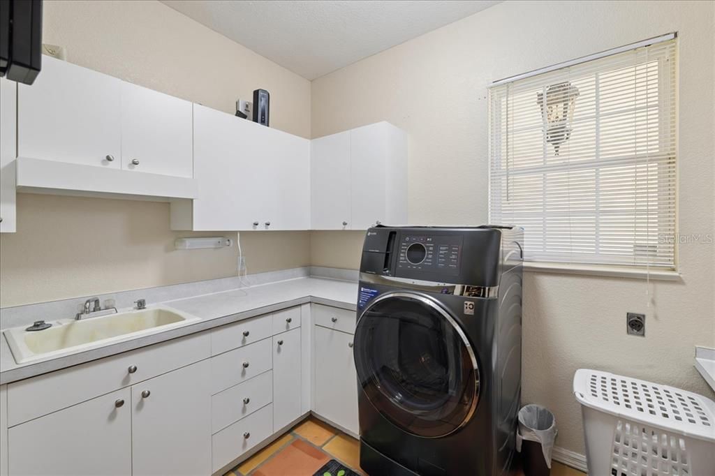 En Venta: $899,999 (4 camas, 3 baños, 2848 Pies cuadrados)