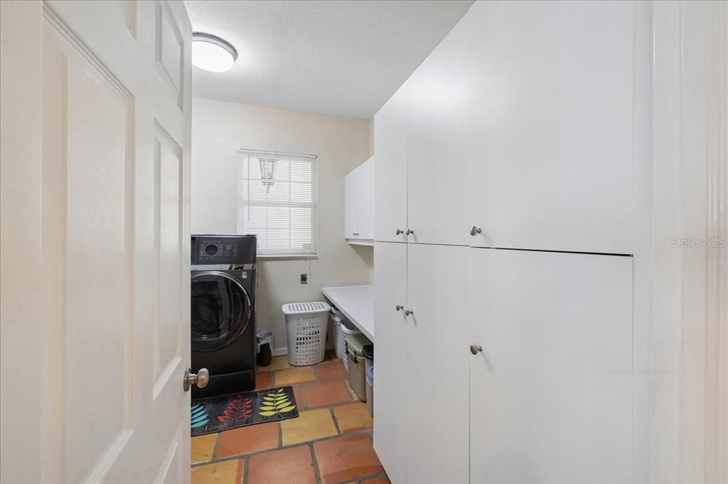 En Venta: $899,999 (4 camas, 3 baños, 2848 Pies cuadrados)