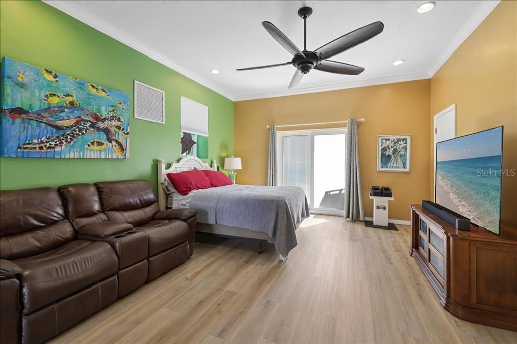 En Venta: $899,999 (4 camas, 3 baños, 2848 Pies cuadrados)
