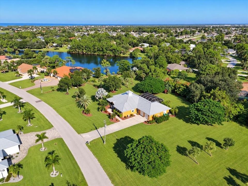 En Venta: $899,999 (4 camas, 3 baños, 2848 Pies cuadrados)