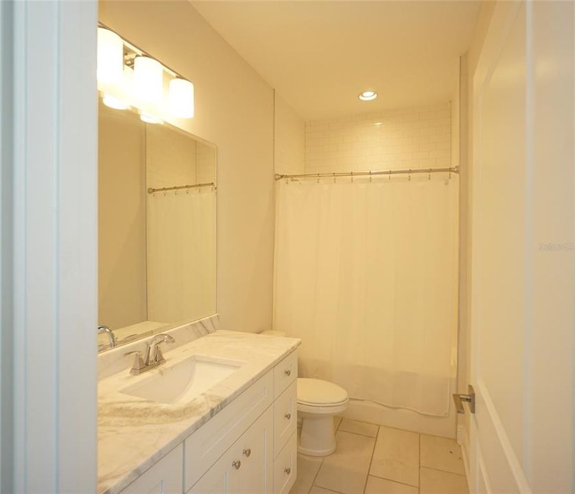 For Rent: $4,400 (4 beds, 3 baths, 2587 Square Feet)