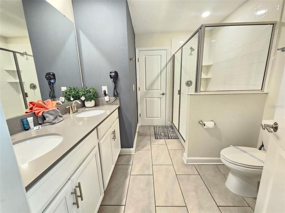 En Venta: $799,000 (8 camas, 5 baños, 4289 Pies cuadrados)