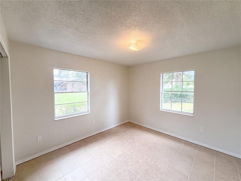 Activo con contrato: $218,000 (3 camas, 2 baños, 1536 Pies cuadrados)