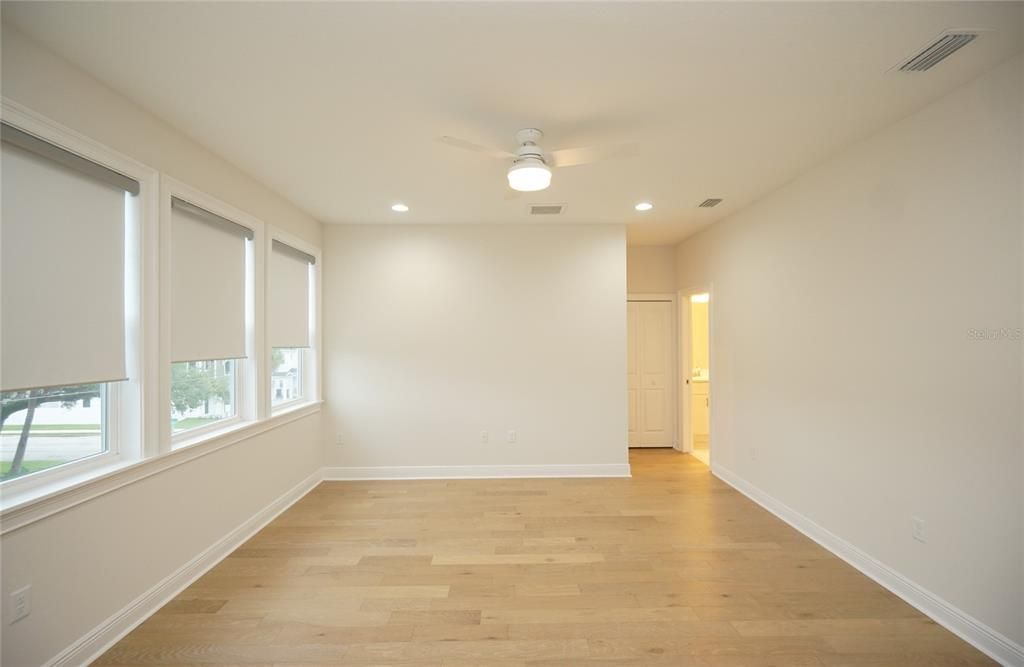 For Rent: $4,300 (4 beds, 3 baths, 2405 Square Feet)