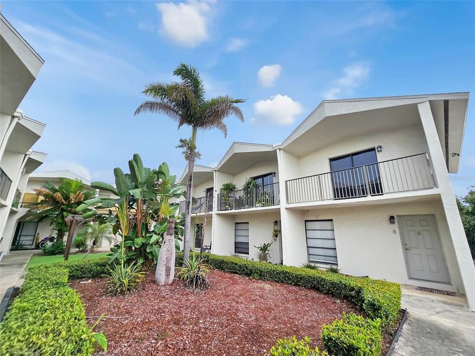 For Sale: $4,550,000 (24 beds, 0 baths, 11008 Square Feet)