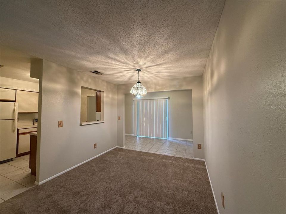 В аренду: $1,795 (3 спален, 2 ванн, 1335 Квадратных фут)