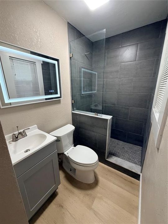 В аренду: $1,900 (2 спален, 2 ванн, 813 Квадратных фут)