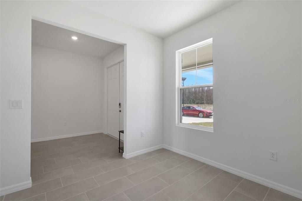 En Venta: $624,990 (4 camas, 3 baños, 2723 Pies cuadrados)