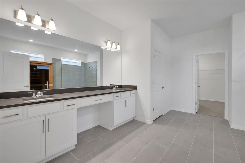 En Venta: $624,990 (4 camas, 3 baños, 2723 Pies cuadrados)