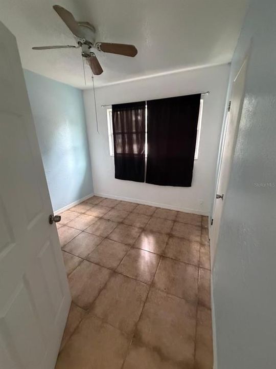 В аренду: $1,950 (3 спален, 1 ванн, 840 Квадратных фут)