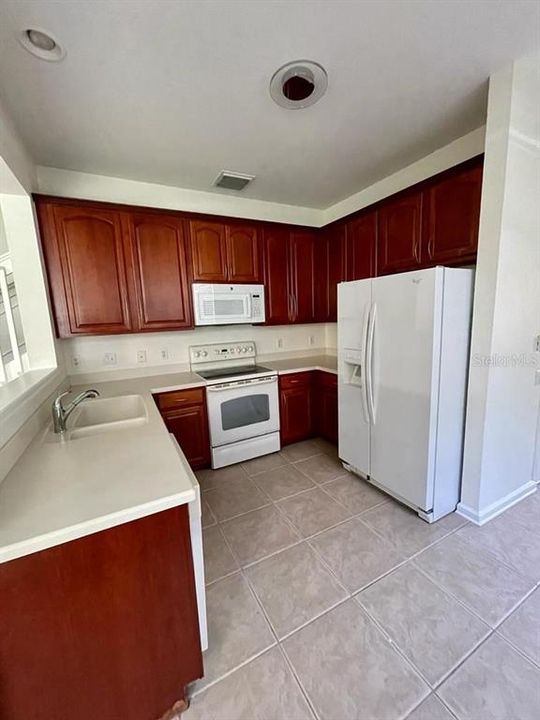 В аренду: $2,350 (3 спален, 2 ванн, 1665 Квадратных фут)