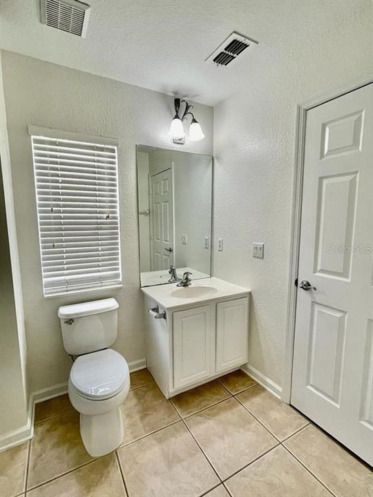 В аренду: $2,350 (3 спален, 2 ванн, 1665 Квадратных фут)