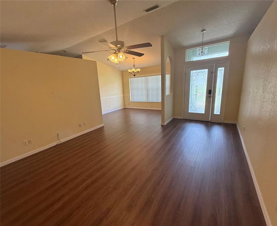 En Venta: $299,000 (3 camas, 2 baños, 1614 Pies cuadrados)