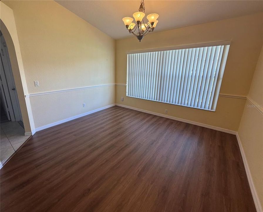 En Venta: $299,000 (3 camas, 2 baños, 1614 Pies cuadrados)
