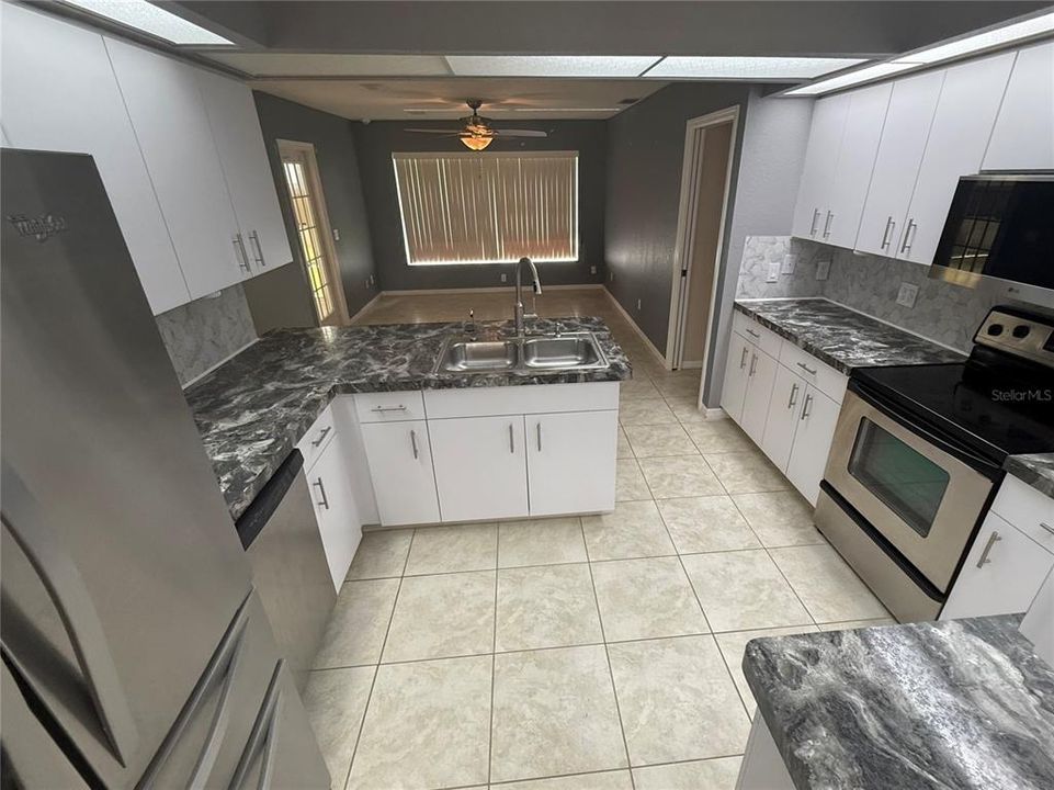 En Venta: $299,000 (3 camas, 2 baños, 1614 Pies cuadrados)