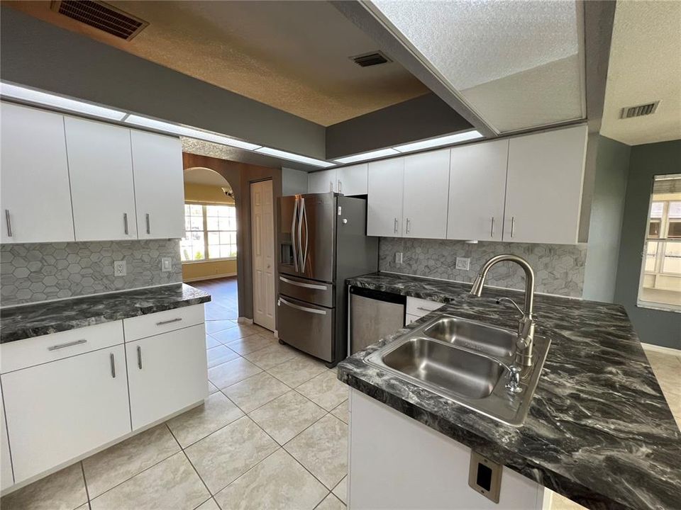 En Venta: $299,000 (3 camas, 2 baños, 1614 Pies cuadrados)