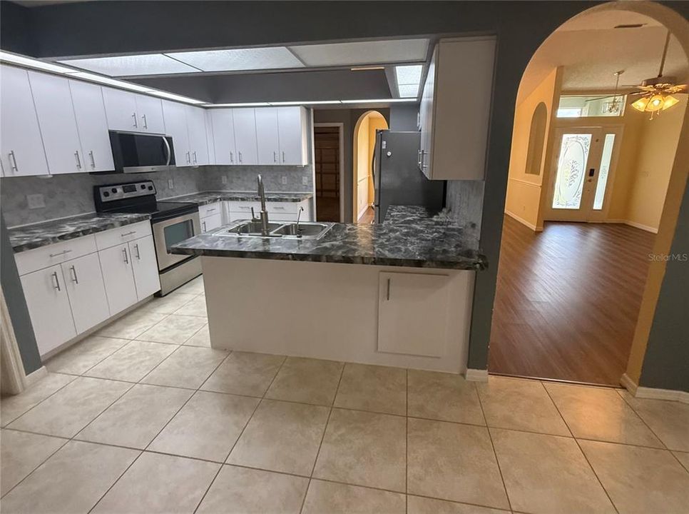 En Venta: $299,000 (3 camas, 2 baños, 1614 Pies cuadrados)