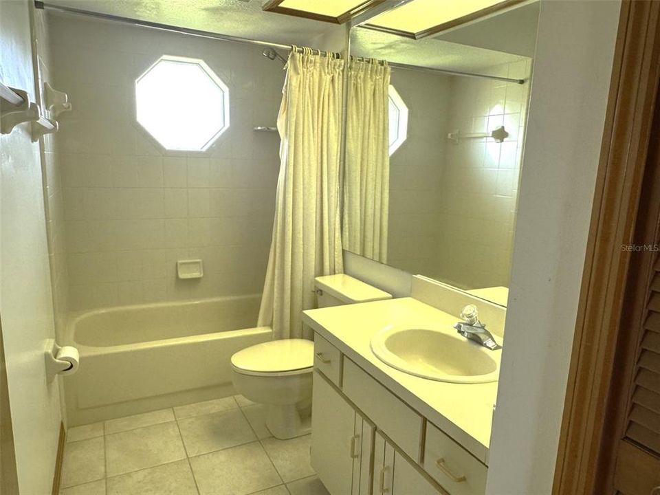 На продажу: $329,000 (3 спален, 2 ванн, 1816 Квадратных фут)