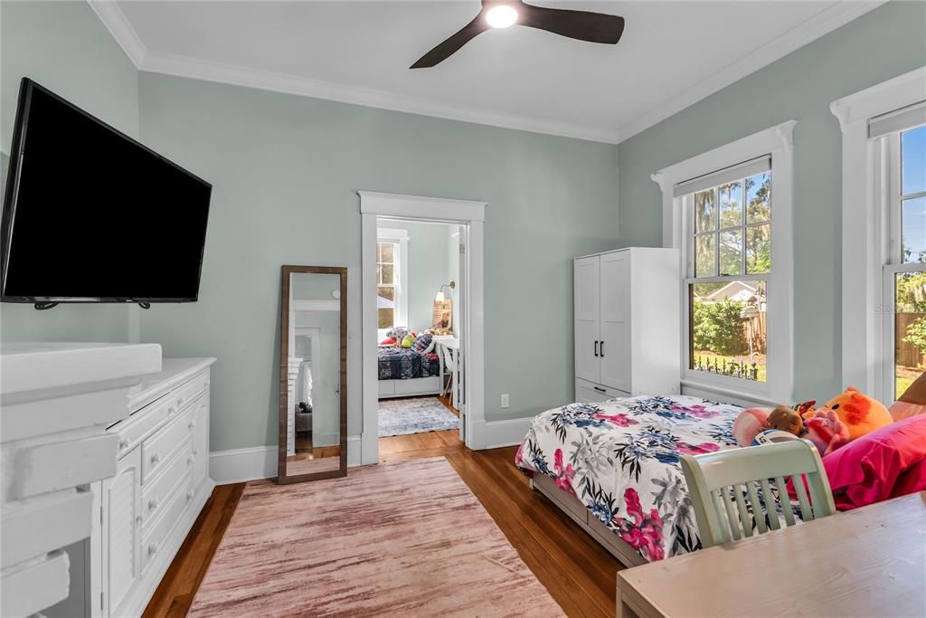 For Sale: $2,199,900 (5 beds, 4 baths, 3350 Square Feet)