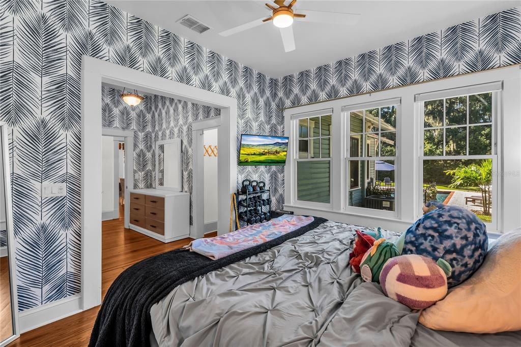 For Sale: $2,199,900 (5 beds, 4 baths, 3350 Square Feet)