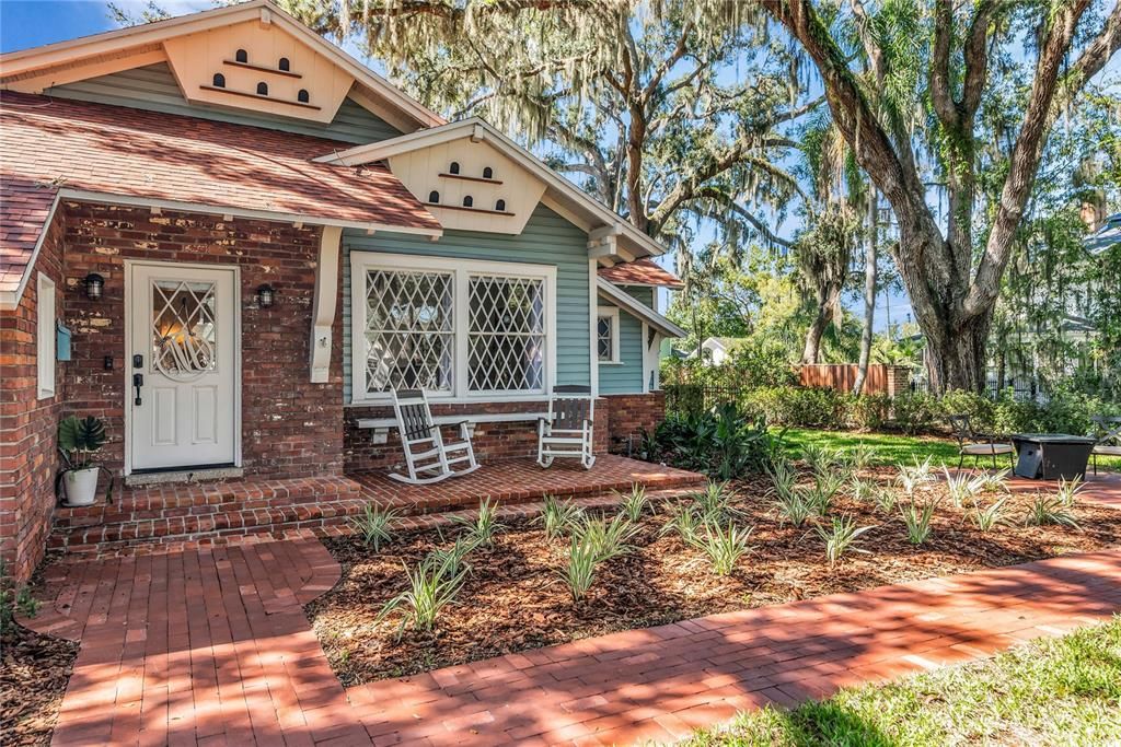 For Sale: $2,199,900 (5 beds, 4 baths, 3350 Square Feet)